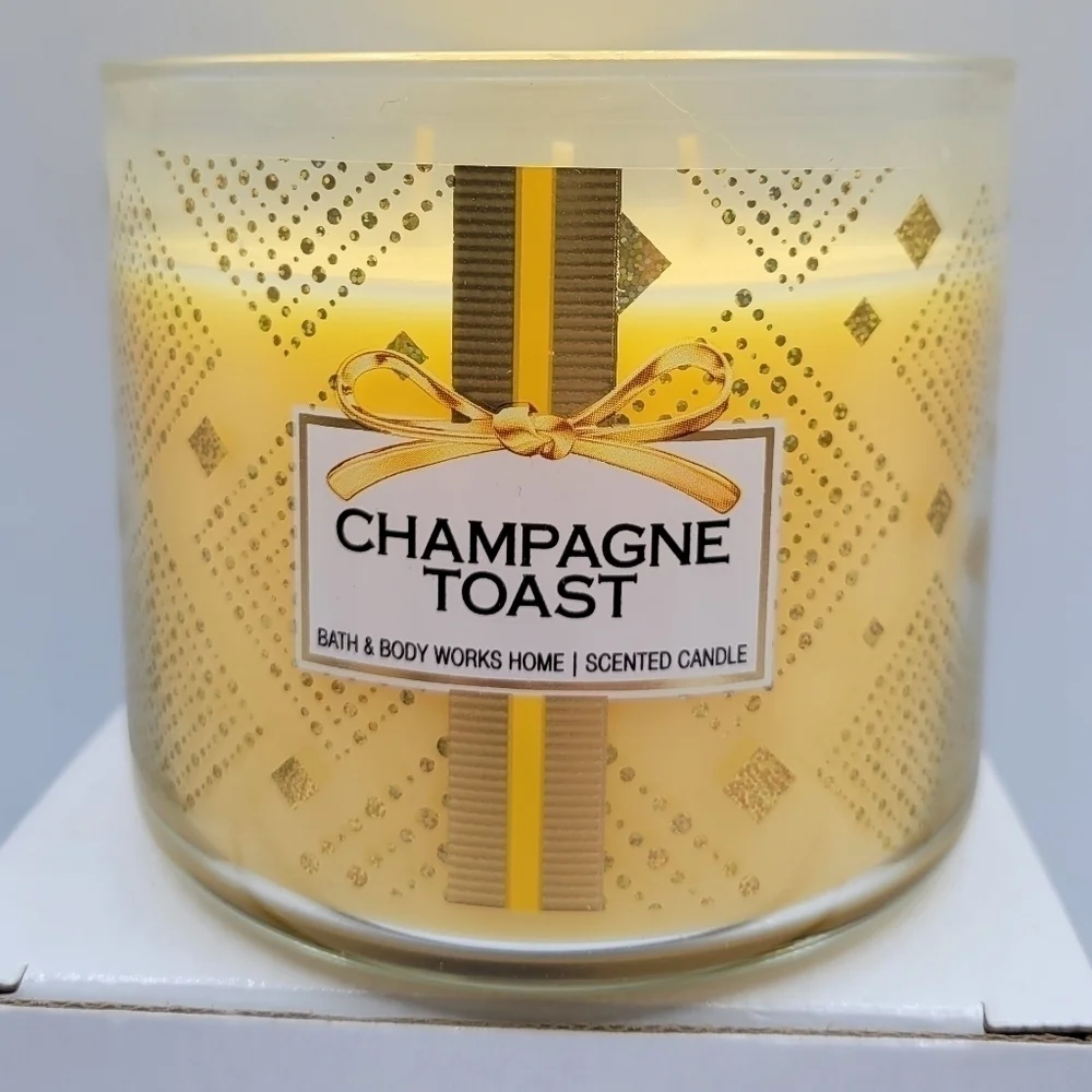 Bath & Body Works Champagne Toast 3 wick Candle